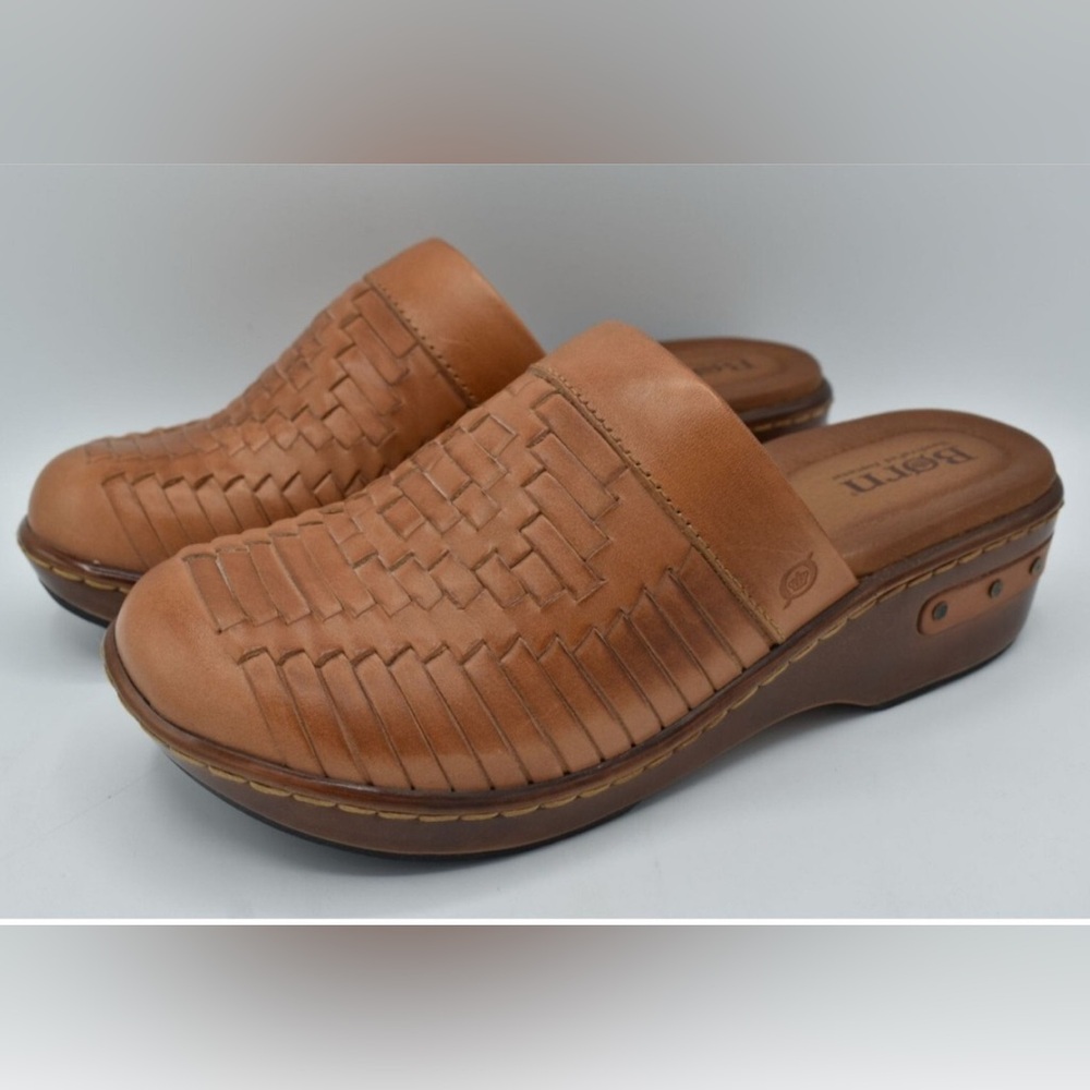 Born Yucatán Women's Brown Woven Leather Clogs SZ 9